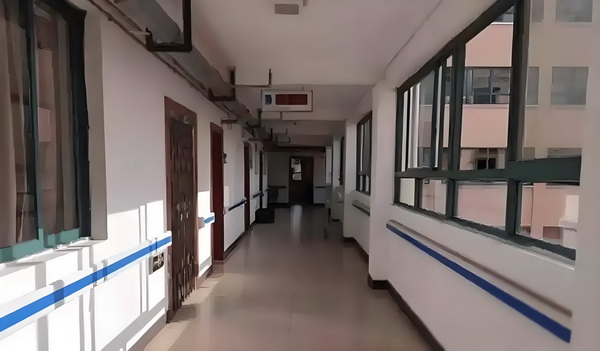 落户公司_央视三报点评《阵地》，客观评价却遭差评炮轰，网友：不如看阅兵 央视三报点阅兵昨天0点分